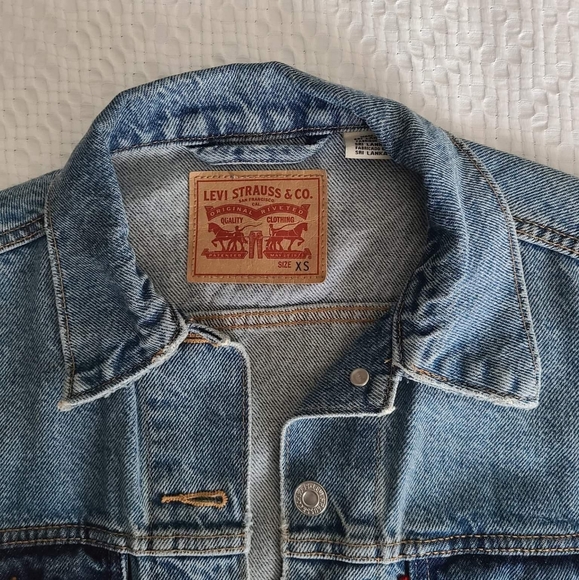 Levi's Vintage Iconic Jean Jacket - Picture 3 of 3